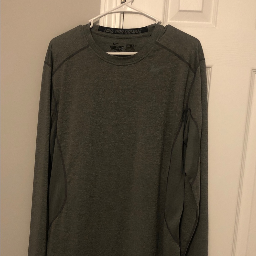 Nike Men's Charcoal Long Sleeve Tee